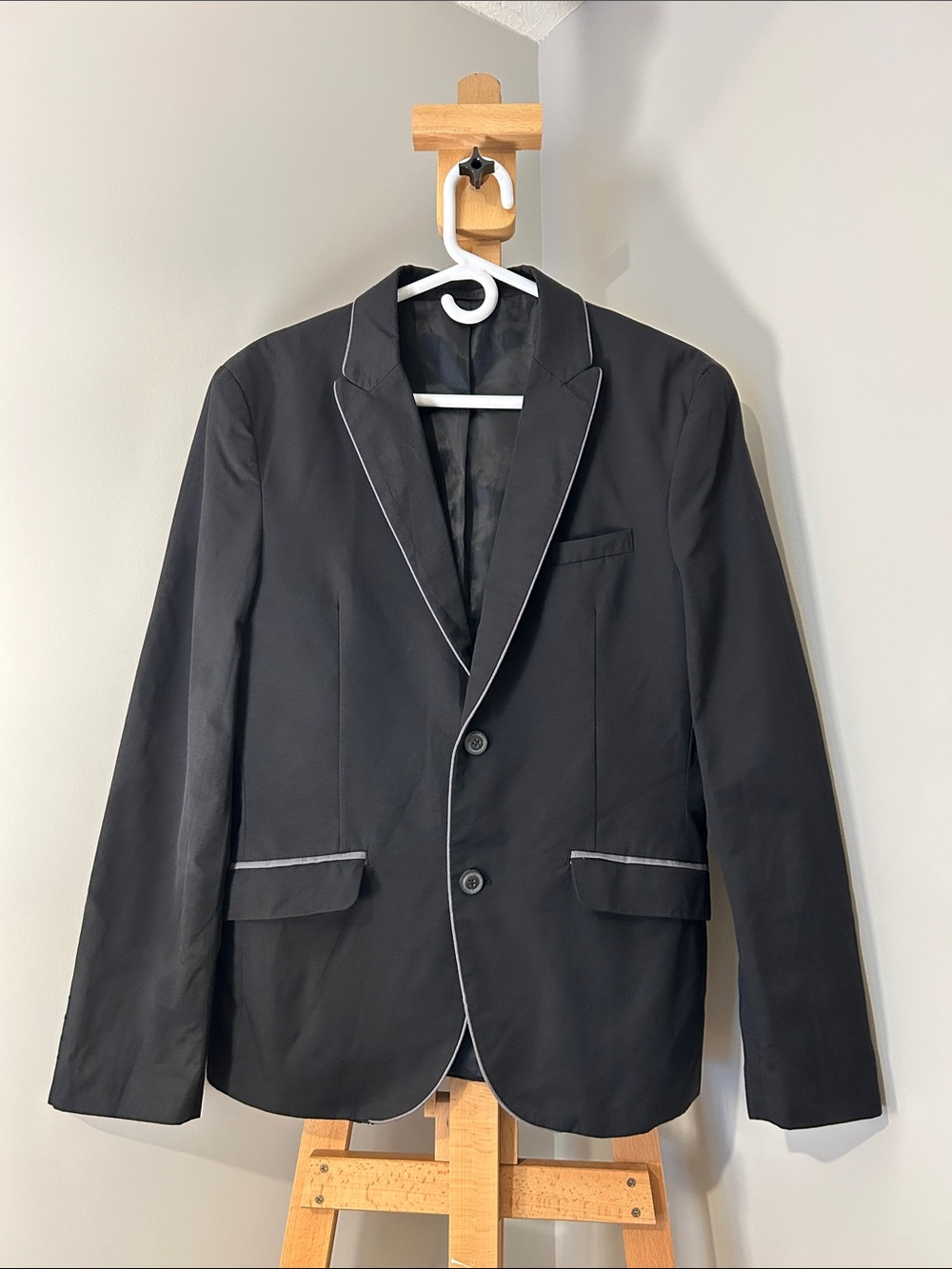 Jack & Jones | Black Blazer with Grey Trim | US40 / EU50